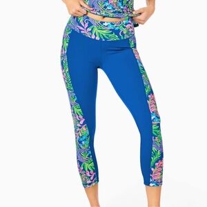 Lilly Pulitzer Size Med  Luxletic Weekender Mid Rise Borealis Blue